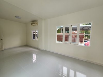 SSF093 ขายด่วน หมู่บ้าน Vararom Lakeview : วรารมย์ เลควิลล์ บ้านเดียว ส่วนกลางทะเลสาบ - รูปที่ 7