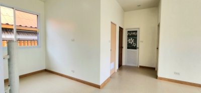 ขายบ้านเดี่ยวชั้นเดียวอยู่ถนนเมน คลอง7 รังสิต-นครนายก 42 ตรว พร้อมรีโนเวท เรียบร้อยแล้ว - รูปที่ 8