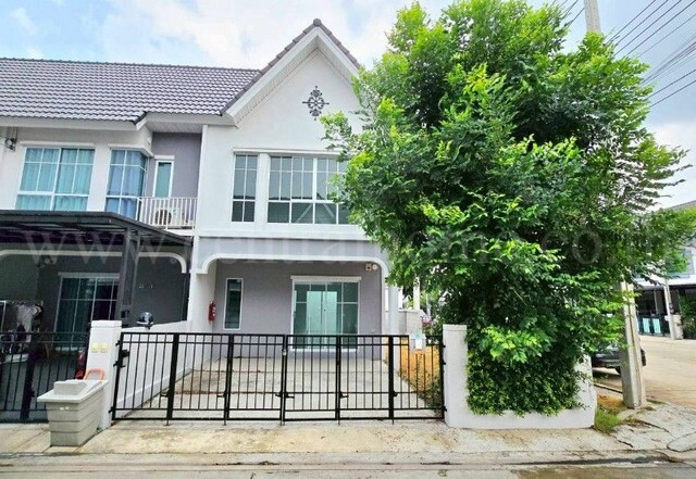 ลดราคา ทาวน์โฮม โมดิวิลล่า รังสิต คลอง 7 หลังมุม โครงการติดถนน รังสิต-นครนายก ถูกมาก