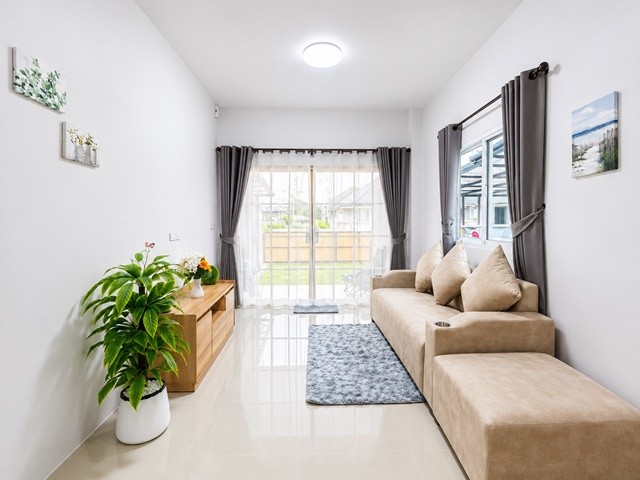 บ้านสร้างใหม่ หางดง พร้อม เฟอร์นิเจอร์ครบเข้าอยู่ได้เลย