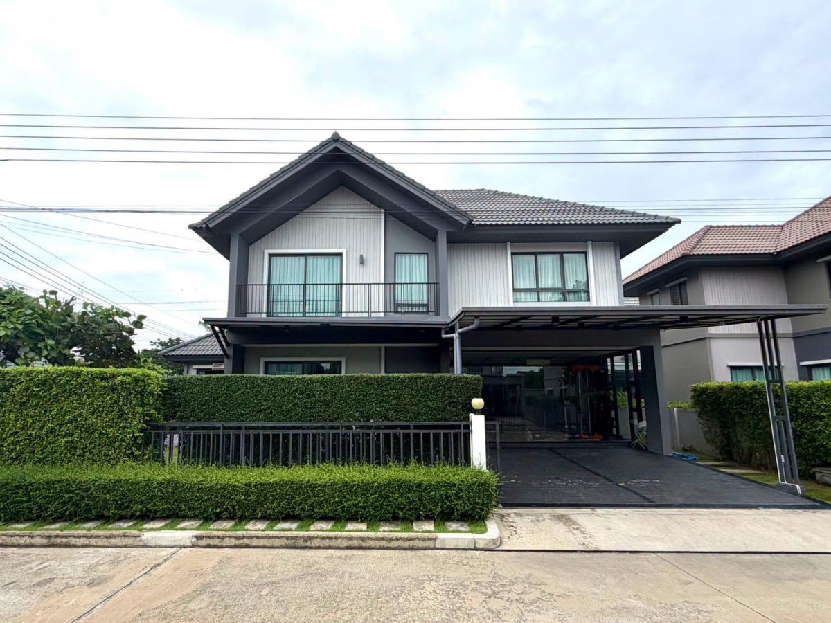 บ้านเดี่ยวให้เช่าพร้อมอยู่เฟอร์นิเจอร์ & เครื่องใช้ไฟฟ้าครบมีที่ชาร์จรถยนต์ด้วย