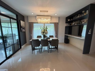 บ้านเดี่ยวให้เช่าพร้อมอยู่เฟอร์นิเจอร์ & เครื่องใช้ไฟฟ้าครบมีที่ชาร์จรถยนต์ด้วย - รูปที่ 3