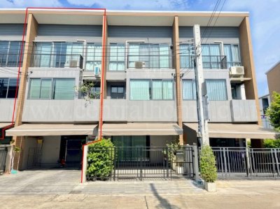 จองด่วน ทาวน์โฮม 3 ชั้น บ้านกลางเมือง สุขุมวิท - อ่อนนุช 70/1 ราคาถูกที่สุดในโครงการ