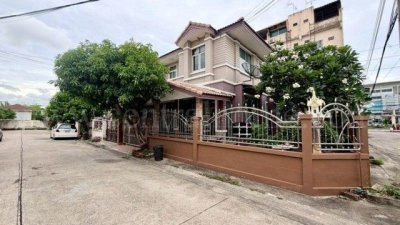 ขายด่วน ทาวน์เฮ้าส์ ภัทรินทร์ 1 คู้บอน หลังมุม รีโนเวทใหม่ พร้อมอยู่
