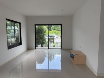 MT215 : ขายเพราะอยากขาย บ้านเดี่ยว บุราสิริ บางนา 51.2 ตรว.3นอน 2น้ำ ทิศใต้ บรรยากาศดีเงียบ สงบ เพื่อนบ้านดี เหมาะซื้ออยู่เอง หรือ ปล่อยเช่า - รูปที่ 2