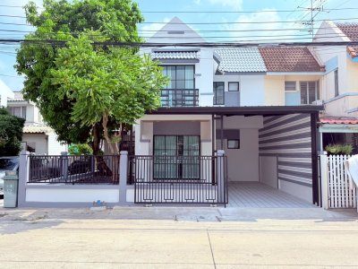 ขายด่วน! ทาวน์เฮาส์ 2 ชั้น หลังมุม เนื้อที่ใหญ่พิเศษ 30.4 ตร.ว. - รูปที่ 2