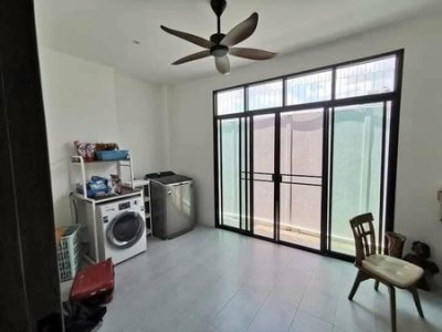 ขาย บ้านเดี่ยว ซอยรัชดานิเวศน์ 16 ใกล้mrtห้วยขวาง ย่านห้วยขวาง โทร 095-164-2956 - รูปที่ 7