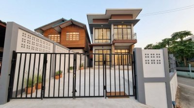 ายด่วน! บ้านเดี่ยวคอนกรีต 2 ชั้น พร้อมที่ดิน ทำเลทองใจกลางเมืองพิมาย จ.นครราชสีมา