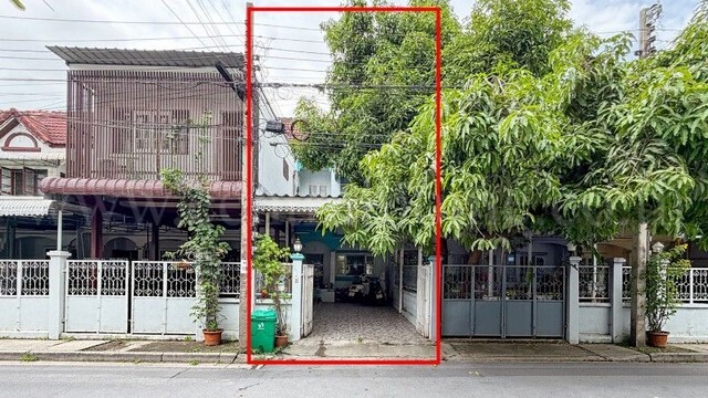 ทาวน์เฮ้าส์ สรงประภา 9 บุญอนันต์ หลังใหญ่ 25.6 ตร.ว. ต่อเติมครบ พื้นที่กว้าง สภาพดี พร้อมอยู่!