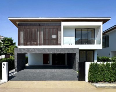 ขายบ้านเดี่ยว 112 ตร.ว หมู่บ้านเทพธานี เฉลิมพระเกียรติ ร.9 (บ้านสร้างใหม่ ออกแบบเฉพาะ  โดดเด่น)