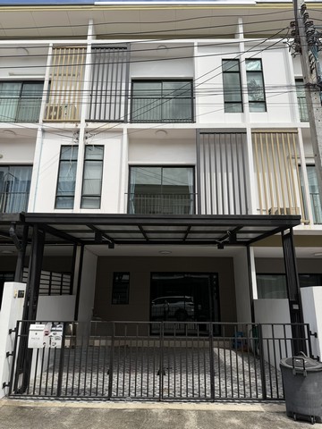 ขายทาวน์โฮม 3 ชั้น Patio Srinakarin Rama 9 | 160 ตร.ม. | ใกล้กรุงเทพกรีฑา | 3.99 ล้าน