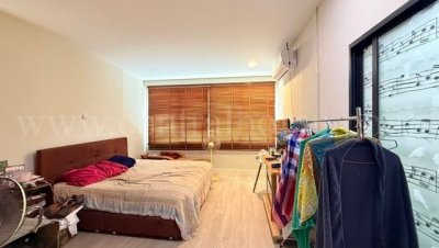 ลดราคาด่วน บ้านแฝด บ้านชานไม้ เดอะทาวน์ คลองหลวง 2 หลังมุม ทำเลดี - รูปที่ 3