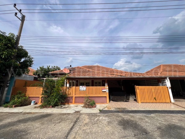 บ้านเดี่ยว หมู่บ้าน เสนากรีนวิลล์ รังสิต - คลอง 11 ทำเลดี ราคาถูก