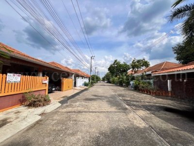 บ้านเดี่ยว หมู่บ้าน เสนากรีนวิลล์ รังสิต - คลอง 11 ทำเลดี ราคาถูก - รูปที่ 8