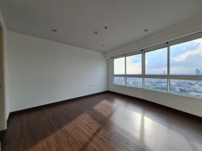 Spacious River View Condo with Easy Access to BRT and Expressway at Supalai Prima Riva - รูปที่ 6