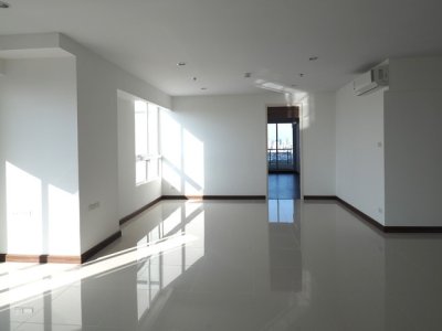 Spacious River View Condo with Easy Access to BRT and Expressway at Supalai Prima Riva - รูปที่ 3
