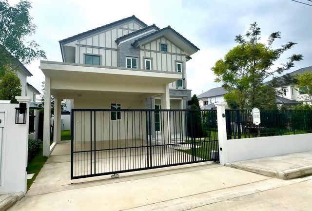 ให้เช่าบ้านเดี่ยว 2 ชั้น หลังมุมสวย หน้าบ้านวิวสระน้ำ (Lake View) โครงการ Villaggio 3 ศรีนครินทร์ บางนา 4 ห้องนอน 3 ห้องน้ำ 2 ที่จอดรถ