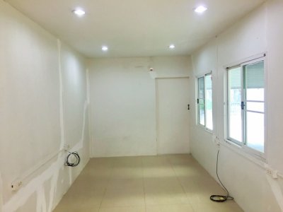น้ำไม่ท่วม  ตลาดพูนทรัพย์ 700ม. ถ.รังสิต-ปทุมธานี โกดังโมเดิร์น 2น้ำ 110ตร.ว. 280 ตร.ม. รร.ปทุมอินเตอร์บริรักษ์ 500 ม. - รูปที่ 3