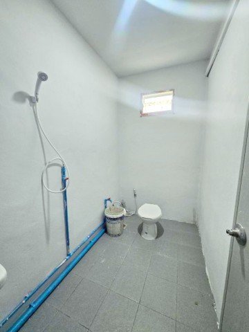 น้ำไม่ท่วม มีใบอนุญาตโรงงาน ไฟฟ้า 3 เฟส 1 พระราม 2 กม.25 400 ม.เลียบคลองบางน้ำจืด โรงงานให้เช่า 1ออฟฟิศ 1น้ำ 112 ตร.ม. - รูปที่ 4