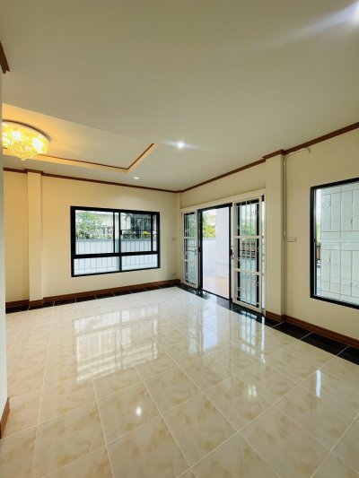 ขายด่วน! บ้านเดี่ยว 2 ชั้น หมู่บ้านอิมพีเรียลลากูนา (โครงการ 2) บางบัวทอง ทำเลดีเข้าออกได้หลายเส้นทาง ฟรีโอน! - รูปที่ 8