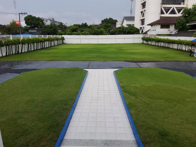 ขายที่ดิน 300 ตรว. ซอยลาดพร้าว 88-1 ซอยกว้าง เข้าซอยไม่ลึก เดินทางสะดวก ใกล้เลียบด่วน ใกล้รถไฟฟ้าสายสีเหลือง