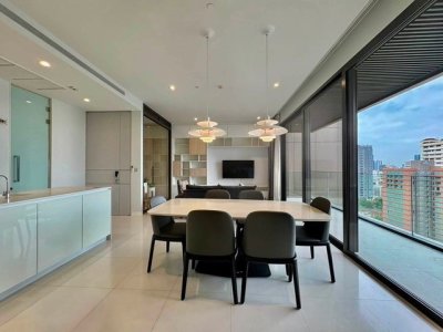 Elevate Your Lifestyle Highly Exclusive 136 SQ.M. High-Floor Residence with Private Elevator at Vittorio - รูปที่ 2
