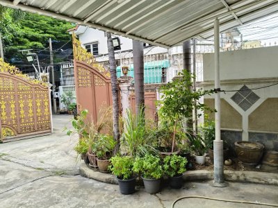 ⁭ขายบ้านเดี่ยว 2 ชั้น 2 หลัง ซอยอินทามระ 44 ถนนสุทธิสาร ทำเลดี ใกล้มหาวิทยาลัยหอการค้าไทย เขตดินแดง กรุงเทพมหานคร - รูปที่ 3
