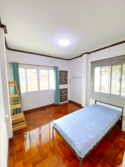 โชคชัย4-ลาดพร้าว ซ.28-38 ใกล้โรงพยาบาลเปาโล โชคชัย 4 ภายใน 500 ม. ให้เช่าทาวน์โฮม2ชั้น3นอน2น้ำ ที่จอดรถในบ้าน 1 คัน 4 แอร์ - รูปที่ 6
