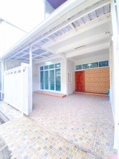 โชคชัย4-ลาดพร้าว ซ.28-38 ใกล้โรงพยาบาลเปาโล โชคชัย 4 ภายใน 500 ม. ให้เช่าทาวน์โฮม2ชั้น3นอน2น้ำ ที่จอดรถในบ้าน 1 คัน 4 แอร์ - รูปที่ 4