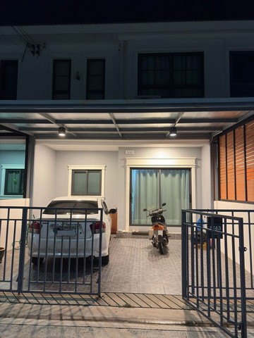 ทาวน์โฮมพร้อมอยู่ ใกล้ถนนเส้นหลัก มบ.มณีรินทร์ มิดทาวน์ หนองมน FP-H02430