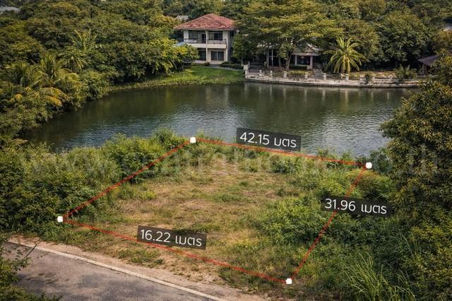 ขายด่วน ที่ดินเปล่า ถมแล้ว 105.2 ตร.วา หมู่บ้านการ์เด้นลากูน่า - ฉะเชิงเทรา ติดทะเลสาบ