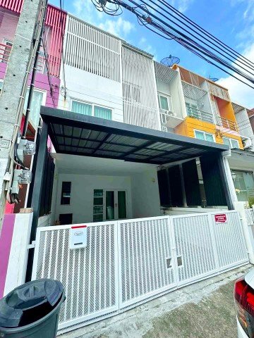 รามอินทรา 70-76 ทาวน์โฮม 3 ชั้นสไตล์โมเดิร์น 3นอน แม็คโคร รามอินทรา 150ม.  MRTนพรัตน 100ม.  3 น้ำ ใกล้ตลาดสวนสยาม 600 ม ที่ดิน 23.8 ตร.ว. - รูปที่ 2