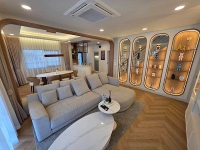 BH4425 ขายและเช่าบ้านหรู Centro บางนา บ้านเดี่ยว 2 ชั้น สไตล์ Modern Luxury ตกแต่งบิ้วอินครบ พร้อมเฟอร์นิเจอร์และเครื่องใช้ไฟฟ้า - รูปที่ 7