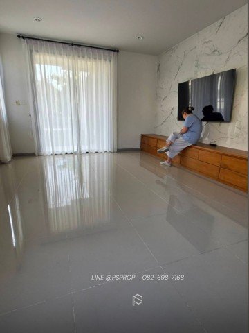 บ้านเช่าชลบุรี  ใกล้ บางเเสนตลาดหนองมน บ้านโกลเด้น พรีเว่ บางแสน ชายหาดบางแสนและมหาวิทยาลัยบูรพา HR0122 - รูปที่ 2