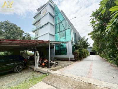 ที่ดินพร้อมอาคารสำนักงาน 5 ชั้น พื้นที่ใช้สอยมากถึง 1,163 ตร.ม. (มีลิฟท์) + โกดังเก็บสินค้า ติดถนนใหญ่ มอเตอร์เวย์ (กรุงเทพ-ชลบุรี สายใหม่) - รูปที่ 4