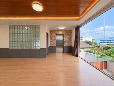 ขายบ้าน/อาคารพักอาศัย 3 ชั้น ใจกลางเมืองเชียงใหม่ – ทำเลวัวลาย–ช้างคลาน ใกล้สี่แยกสนามบิน - รูปที่ 6