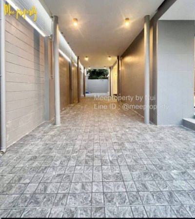 บ้านเดี่ยว 3 ชั้น แปลงมุม สวยพร้อมอยู่ ในหมู่บ้านเอคิวอาร์เบอร์ (AQ ARBOR)  ทำเลหนองบอน–ประเวศ  เนื้อที่ 53 ตร.ว.  3 นอน 4 น้ำ - รูปที่ 8