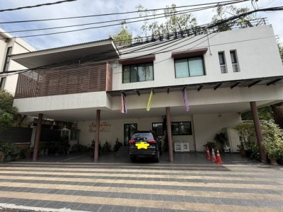 ให้เช่าบ้านหรูใจกลางสุขุมวิท 220 ตรม. 3 ห้องนอน บ้านศศิดา (Baan Sasida) สุขุมวิท 24 บ้านหรูทำเลศักยภาพ ใกล้ BTS พร้อมพงษ์