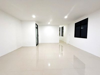 ขายโกดังพร้อมโฮมออฟฟิศ 2 ชั้น สไตล์ Modern Factory  เอกชัย–บางบอน | 5.90 ล้านบาท - รูปที่ 8