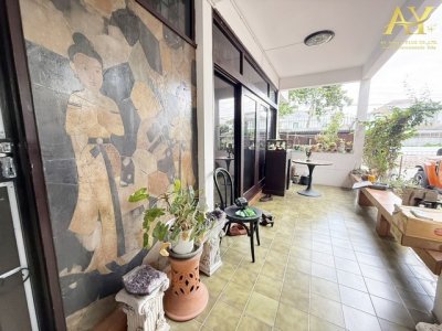 บ้านเดี่ยวทำเลทองผืนใหญ่ ใจกลางรัชดา-พหลโยธิน 32 (เสนานิคม 1)  บนเนื้อที่กว้างขวางถึง 156 ตารางวา ราคาเพียง 18.5 ล้านบาท - รูปที่ 2