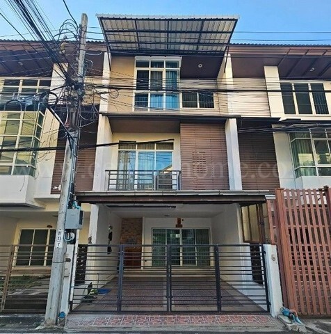 ทาวน์โฮม 3.5 ชั้น เดอะ รูฟ แจ้งวัฒนะ บ้านสวยพร้อมอยู่ ราคาถูกที่สุดในโครงการ