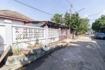 ขายบ้านเดี่ยวชั้นเดียว 52 ตร.ว. คันทรีปาร์ค 15 สามโคก ปทุมธานี ราคาถูกที่สุดในโครงการ! คุ้มกว่าซื้อบ้านเดี่ยวชั้นเดียวพร้อมอยู่ (ฟรีโอน) - รูปที่ 2