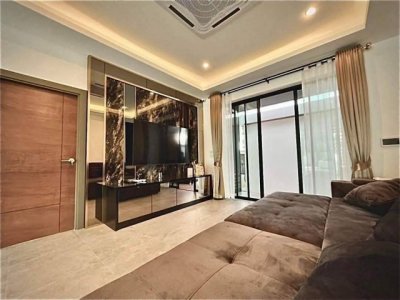 #โซนป่าแดด #ราคาต่ำกว่าประเมิน ลดราคาขายเพียง 8.5 ล้าน บ้านพูลวิลล่า 2 ชั้น บ้านสวยทำใหม่ทั้งหลัง พร้อมอยู่จริง #หิ้วกระเป๋าเข้าอยู่ได้เลย - รูปที่ 3