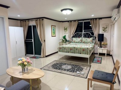 ให้เช่าทาวน์โฮม 4 ชั้น 5 ห้องนอน โครงการรอยัล นครินทร์วิลล่า ซอยศรีนครินทร์ 42 ใกล้ซีคอนสแควร์ ใกล้ Mrt สายสีเหลือง - รูปที่ 4