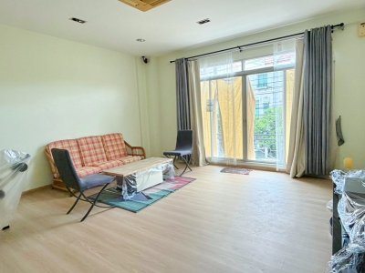 261006ccbmsako ให้เช่า ทาวน์เฮ้าส์ 5แอร์ แยกเกษตร เสนานิคม 800ม. ขาย-เช่าทาวน์เฮ้าส์ 3ชั้น เล่นระดับ  3นอน 4น้ำ รร.ลาดปลาเค้า 800 ม. - รูปที่ 6