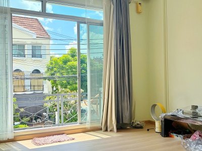 261006ccbmsako ให้เช่า ทาวน์เฮ้าส์ 5แอร์ แยกเกษตร เสนานิคม 800ม. ขาย-เช่าทาวน์เฮ้าส์ 3ชั้น เล่นระดับ  3นอน 4น้ำ รร.ลาดปลาเค้า 800 ม. - รูปที่ 5