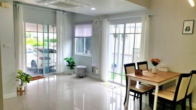 ขายให้เช่า บ้านเดี่ยว 2 ชั้น หมู่บ้านเดอะวิลเล็จ ในซอยมหาชัย ถนนบางนา-ตราด กม.10 - รูปที่ 4