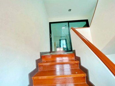 รัชดาภิเษก 480 ตร.ม. 9 แอร์ จอดรถ 10คัน MRT สุทธิสาร 985ม. ทาวน์โฮม 4 ชั้นฟังก์ชั่น 4 ห้องทำงาน 5 น้ำ   พร้อมเฟอร์ฯ - รูปที่ 7