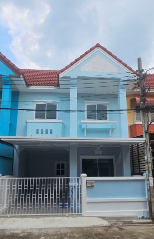 ขายทาวน์เฮ้าส์ 2 ชั้น แต่งใหม่สวยพร้อมอยู่ ม.ลภาวัลย์ 12 (บางบัวทอง-ละหาร)