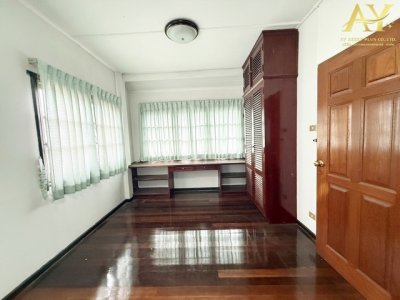 ที่ดินแปลงใหญ่ พร้อมสิ่งปลูกสร้าง บ้านเดี่ยว บนเนื้อที่ 280 ตร.ว. ซอยทานสัมฤทธิ์ 20-21 ราคาเพียง 59,000 บาท/ตารางวา ราคาเทียบเท่าที่ดินเปล่า - รูปที่ 8
